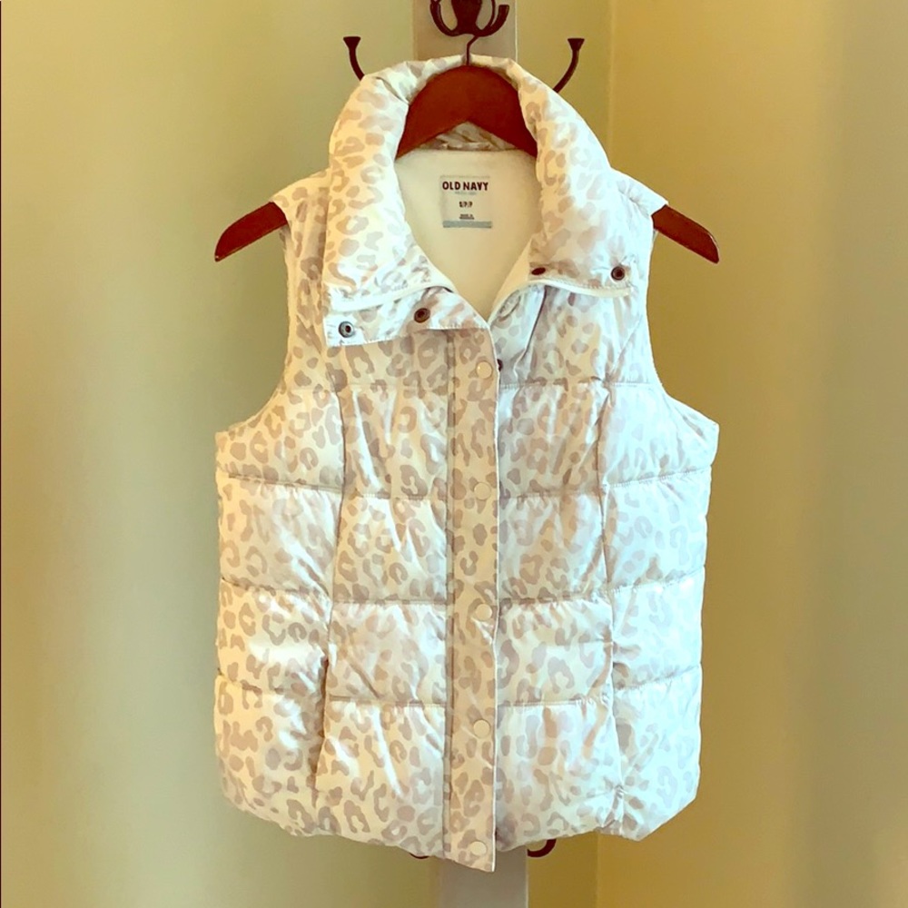 Old Navy White and Tan Leopard Print Vest